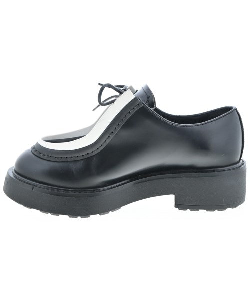 PRADA Dress shoes/Loafers