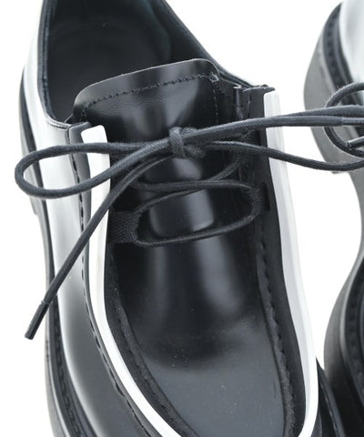 PRADA Dress shoes/Loafers