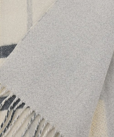 BURBERRY Winter scarves