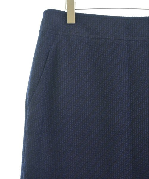 AKRIS punto Knee length skirts