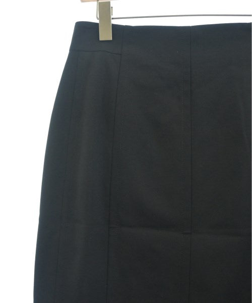 AKRIS punto Knee length skirts