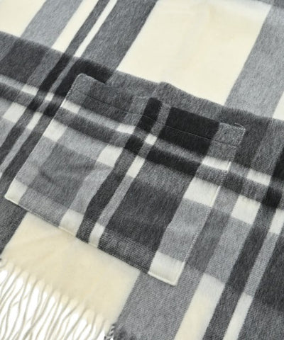 BEGG & CO Winter scarves