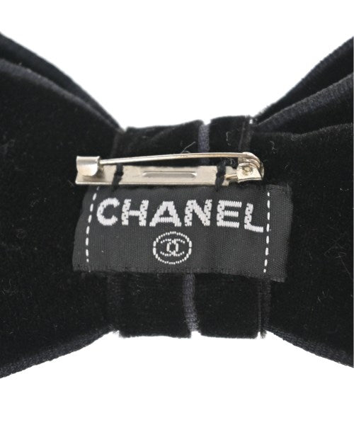 CHANEL Brooches/Corsages