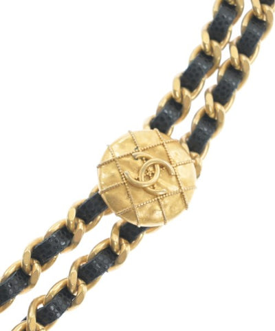 CHANEL Shoulder bags