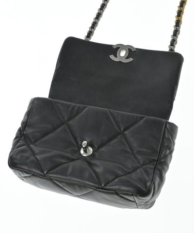 CHANEL Shoulder bags