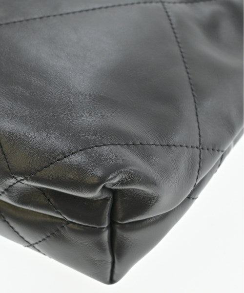 CHANEL Shoulder bags