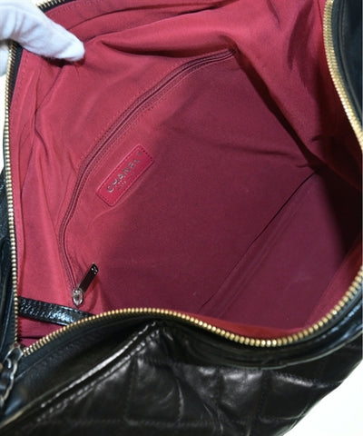 CHANEL Shoulder bags