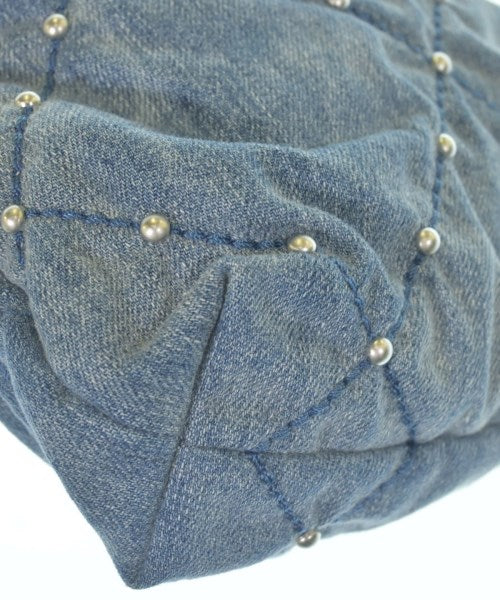 CHANEL Shoulder bags