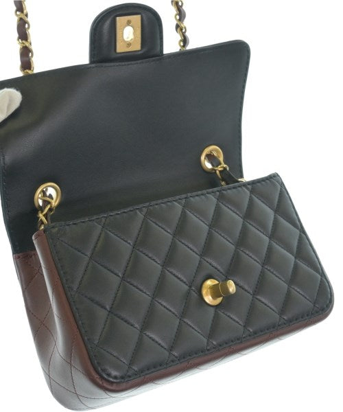 CHANEL Shoulder bags