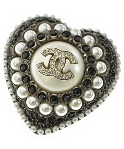CHANEL Brooches/Corsages