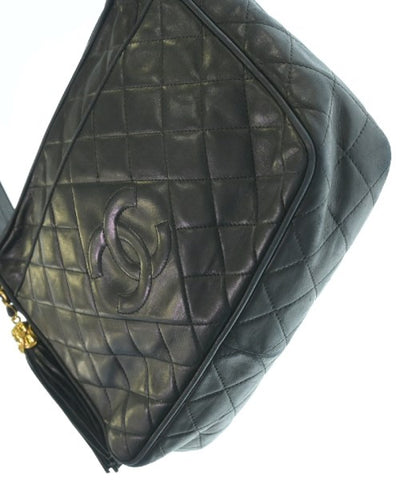 CHANEL Shoulder bags