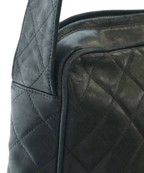 CHANEL Shoulder bags