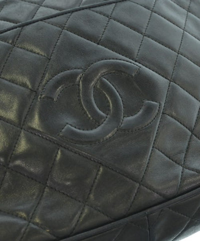 CHANEL Shoulder bags