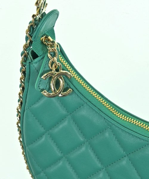 CHANEL Shoulder bags