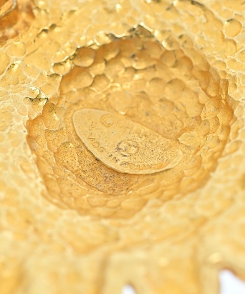 CHANEL Brooches/Corsages