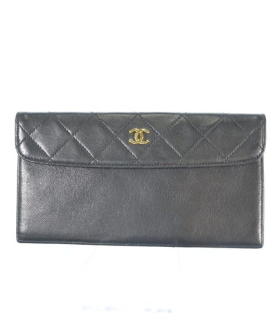 CHANEL Shoulder bags