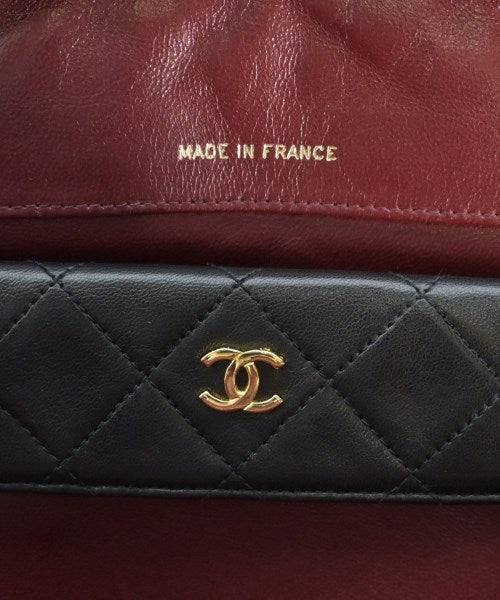 CHANEL Shoulder bags