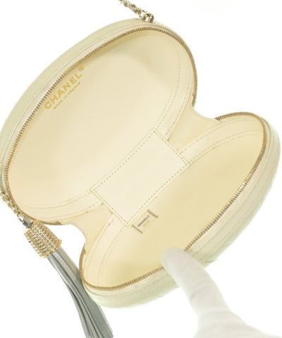 CHANEL Shoulder bags