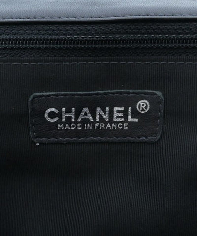 CHANEL Shoulder bags