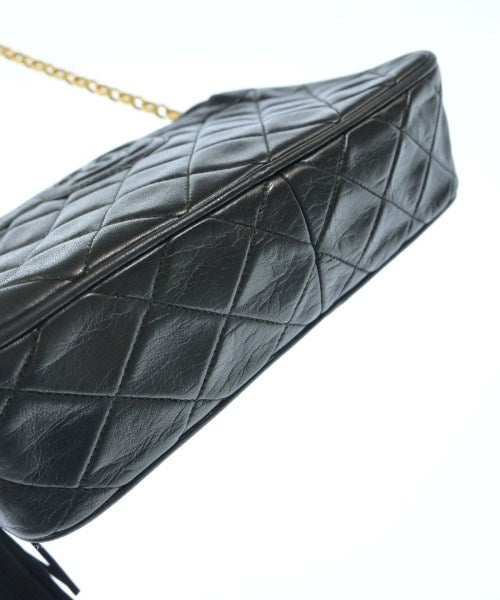 CHANEL Shoulder bags