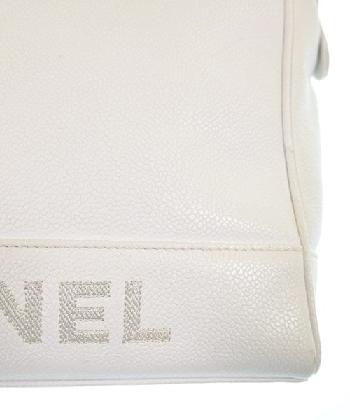 CHANEL Shoulder bags