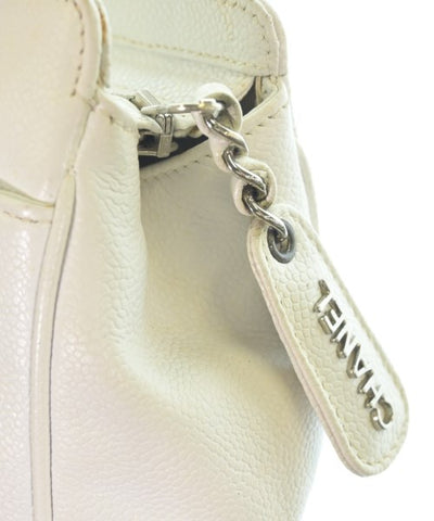 CHANEL Shoulder bags