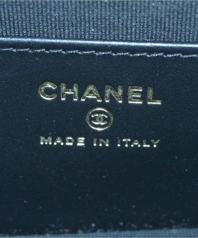 CHANEL Shoulder bags