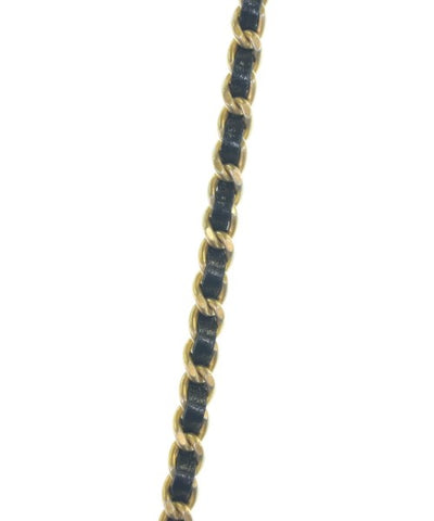 CHANEL Shoulder bags