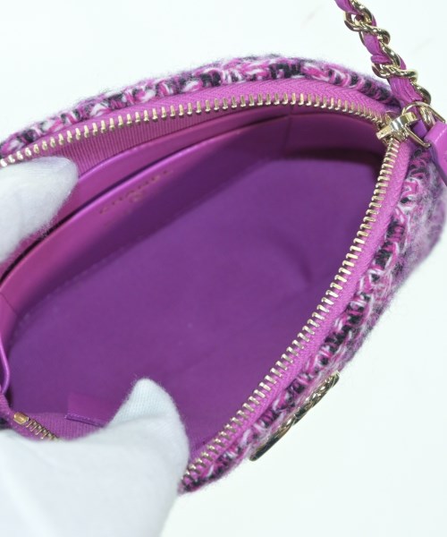 CHANEL Shoulder bags