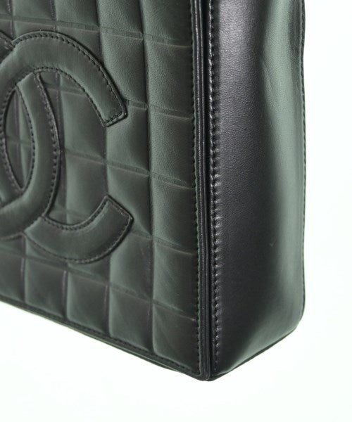 CHANEL Shoulder bags