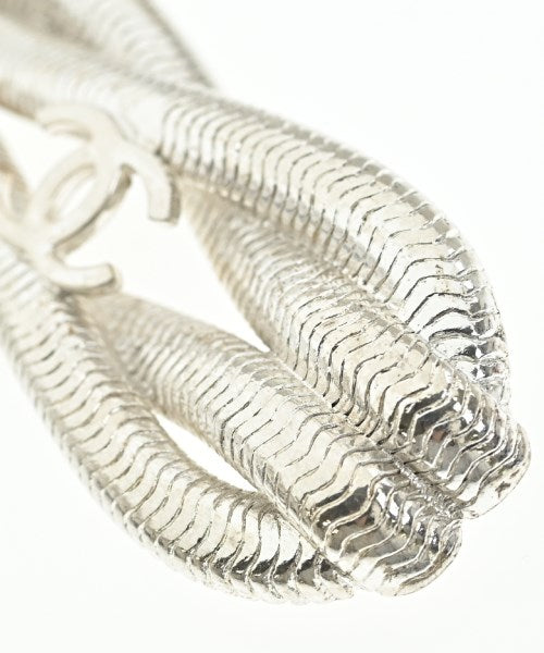 CHANEL Brooches/Corsages