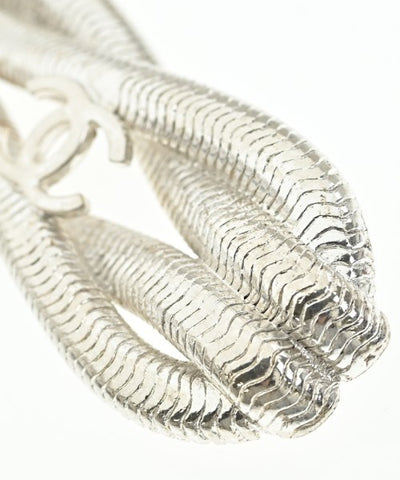 CHANEL Brooches/Corsages