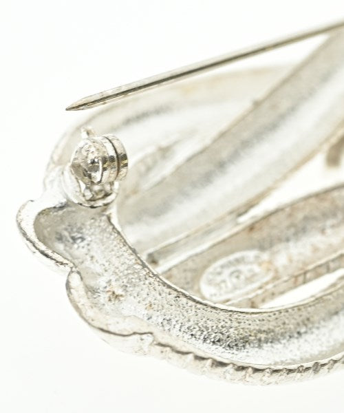 CHANEL Brooches/Corsages