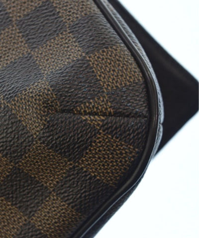 LOUIS VUITTON Shoulder bags