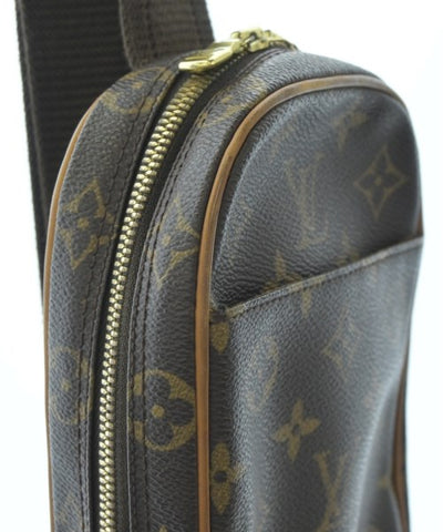 LOUIS VUITTON Shoulder bags