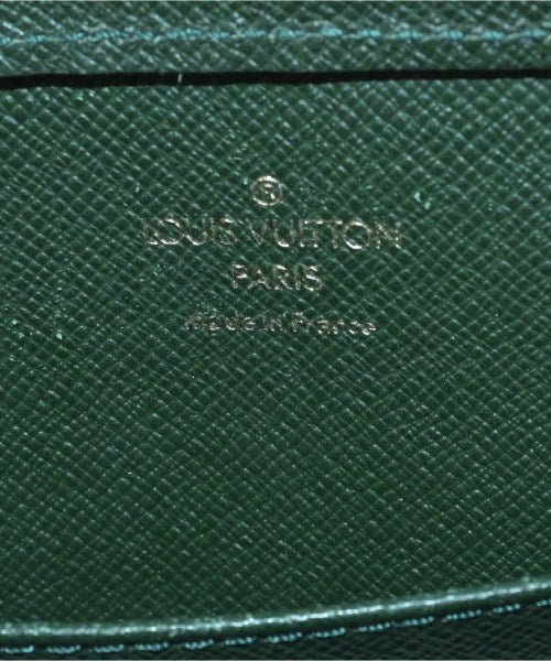 LOUIS VUITTON Clutches