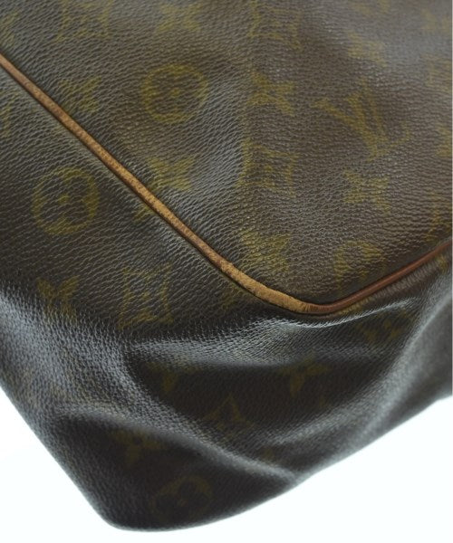 LOUIS VUITTON Shoulder bags