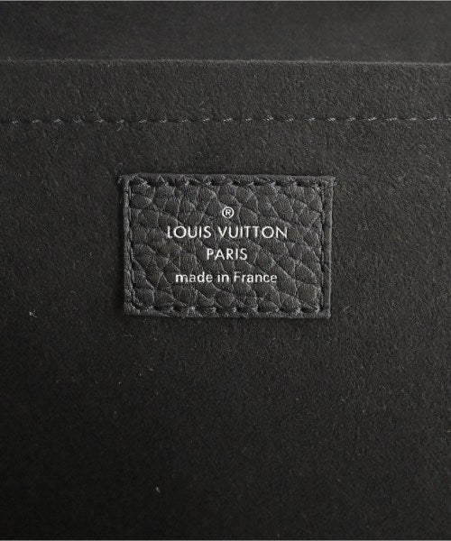 LOUIS VUITTON Clutches