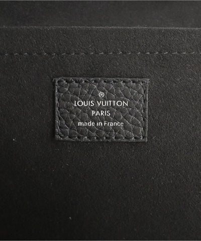 LOUIS VUITTON Clutches