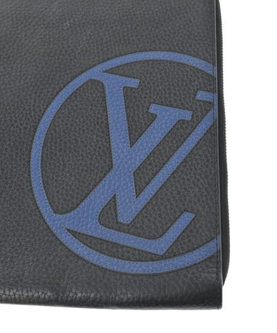 LOUIS VUITTON Clutches