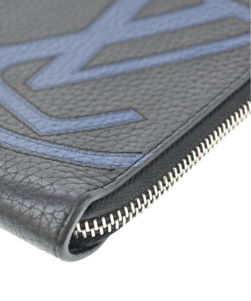 LOUIS VUITTON Clutches