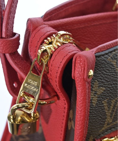 LOUIS VUITTON Shoulder bags