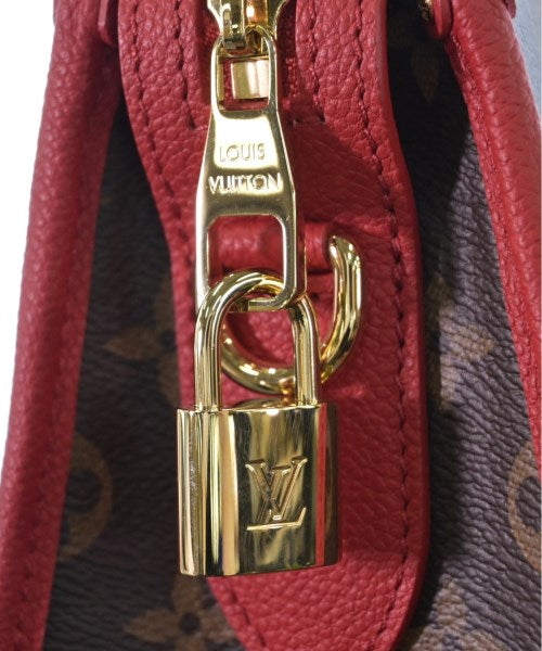 LOUIS VUITTON Shoulder bags