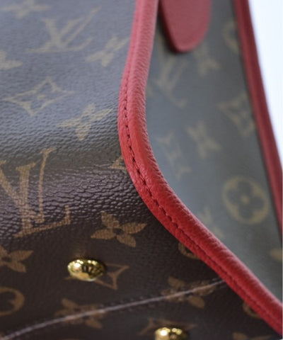 LOUIS VUITTON Shoulder bags