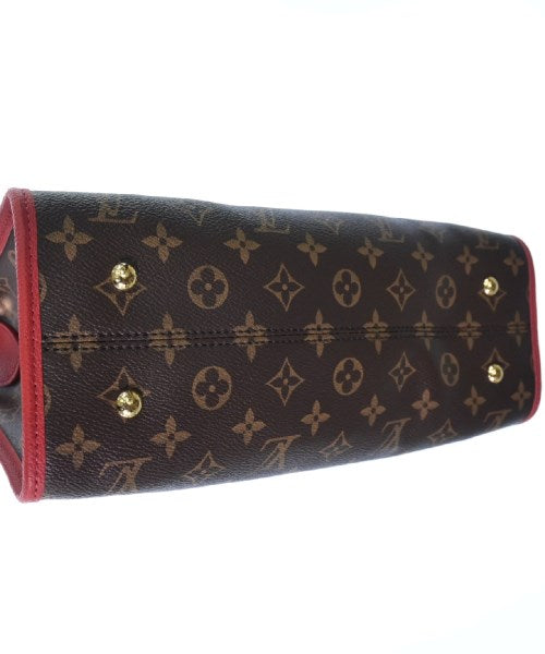 LOUIS VUITTON Shoulder bags