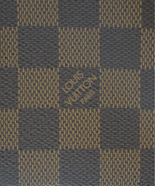 LOUIS VUITTON Shoulder bags