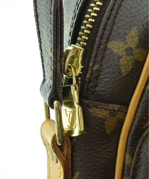 LOUIS VUITTON Shoulder bags