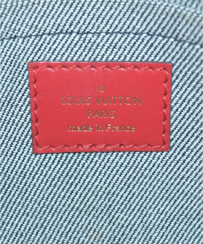 LOUIS VUITTON Shoulder bags