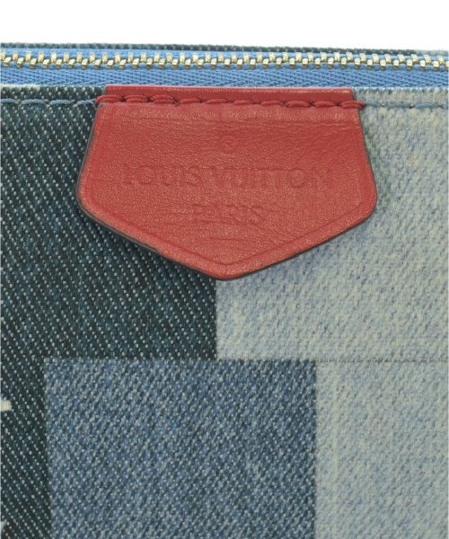 LOUIS VUITTON Shoulder bags