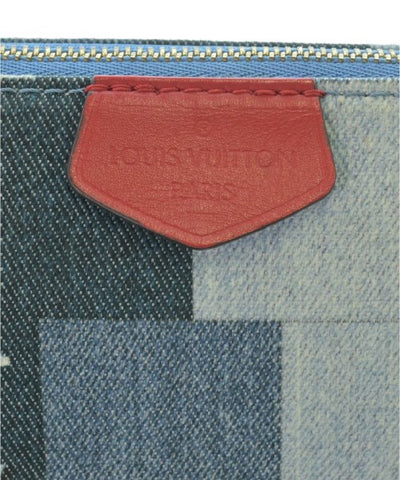 LOUIS VUITTON Shoulder bags